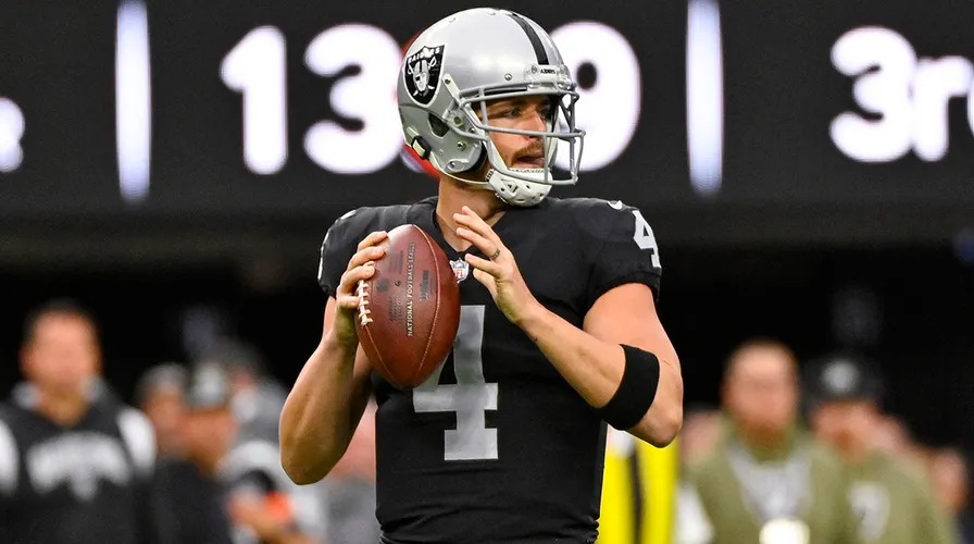 Derek Carr Stirs Controversy With Viral Raiders Quote (1)