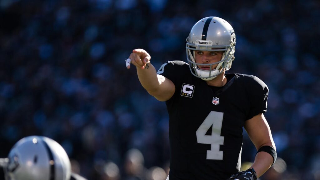 Derek Carr Stirs Controversy With Viral Raiders Quote (5)
