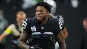 Josh Jacobs Sounds off on ‘Frustrating’ Raiders Offense (6)